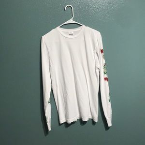 Long sleeve shirt size small